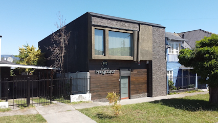 AF1QipOQu1 KLF7STCDXT7FpT5 27STcp253hLa9hwO1w426 h240 k no